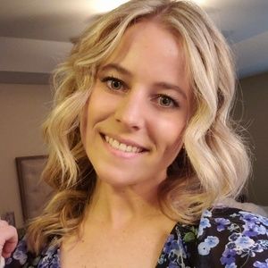 Meet your Posher, Lacee